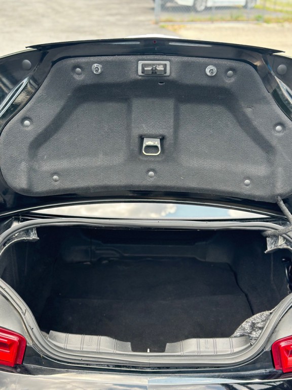 2017 Chevrolet Camaro Image 21