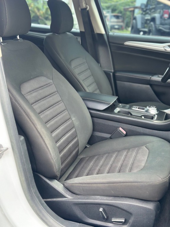 2018 Ford Fusion Image 17