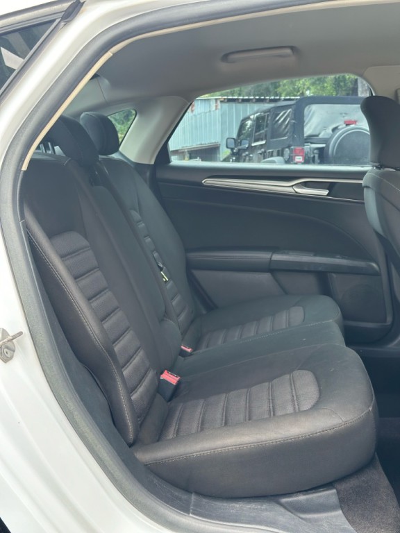 2018 Ford Fusion Image 18