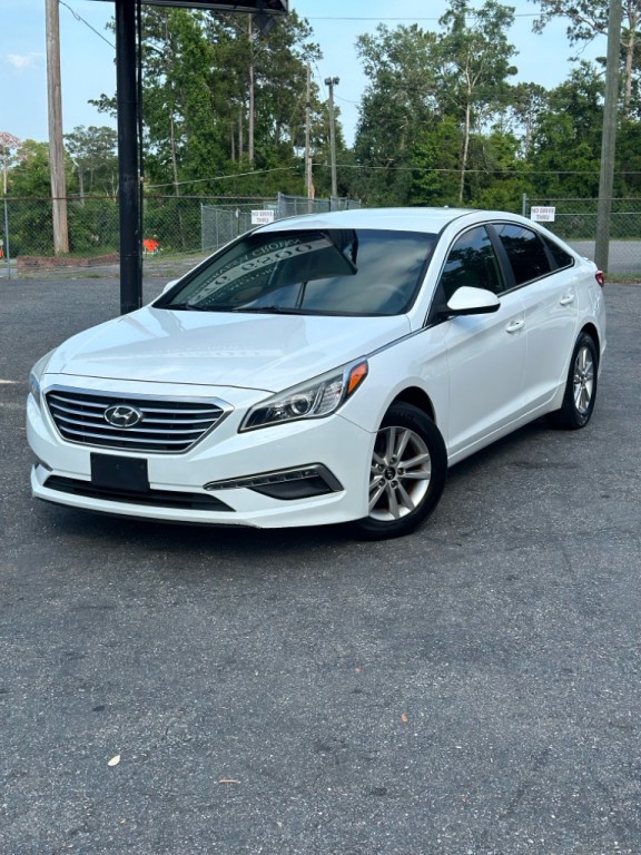 2015 Hyundai Sonata Image 1