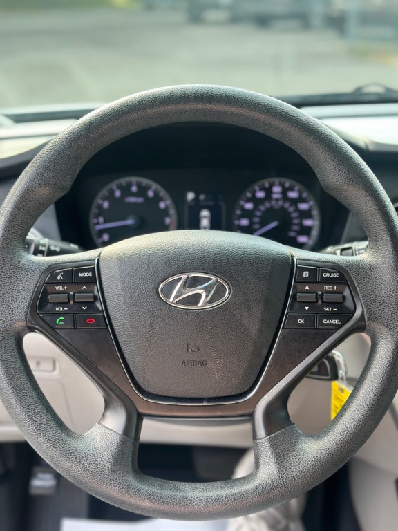 2015 Hyundai Sonata Image 9