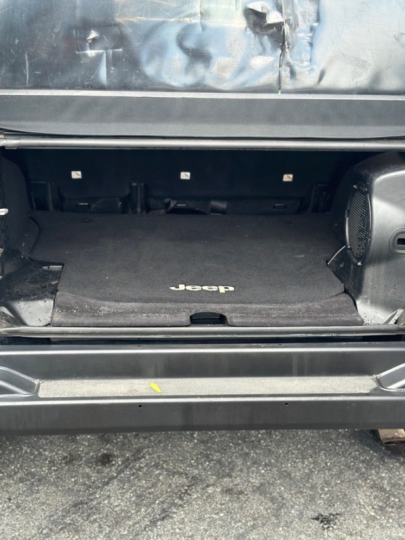 2013 Jeep Wrangler Unlimited Image 19