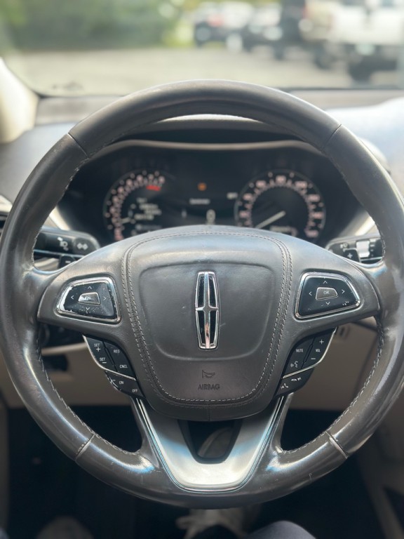 2018 Lincoln MKZ Image 11