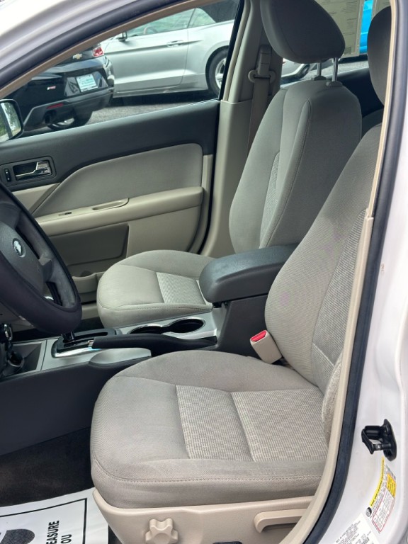 2010 Ford Fusion Image 8