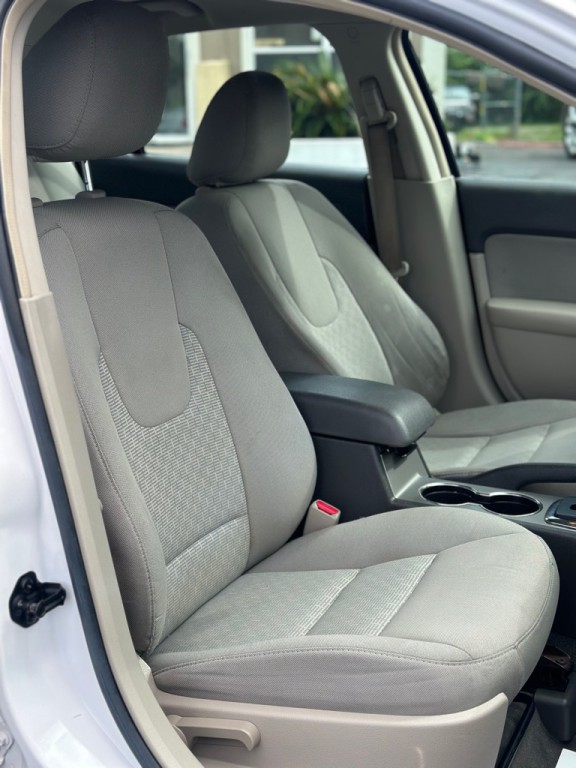 2010 Ford Fusion Image 16