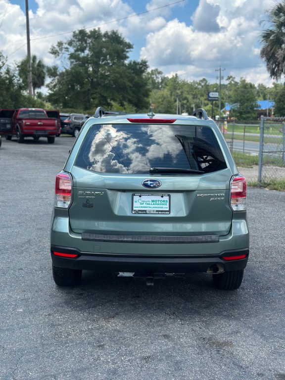 2017 Subaru Forester Image 5