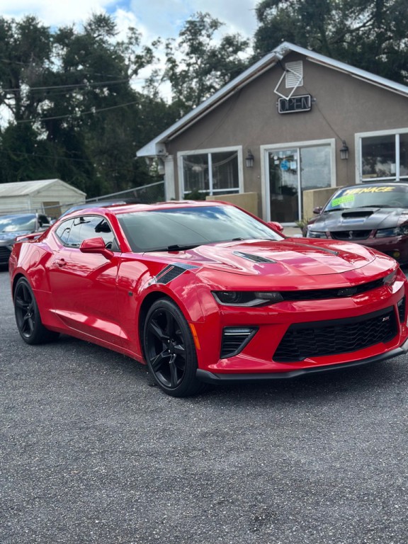 2017 Chevrolet Camaro Image 2