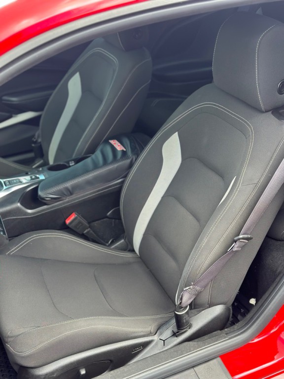 2017 Chevrolet Camaro Image 11