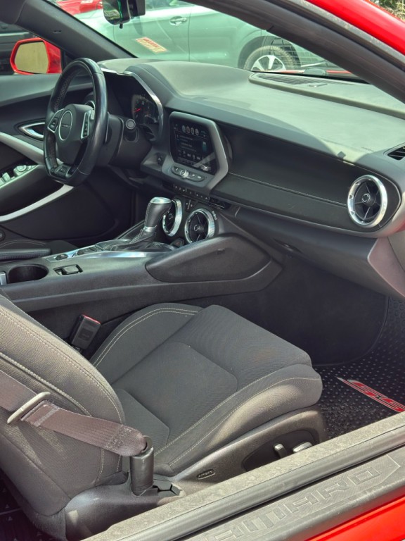 2017 Chevrolet Camaro Image 18