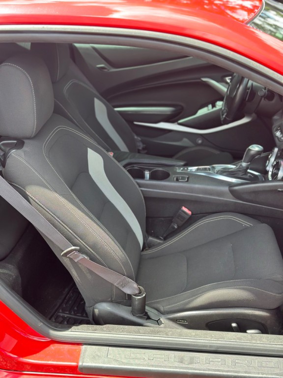 2017 Chevrolet Camaro Image 19