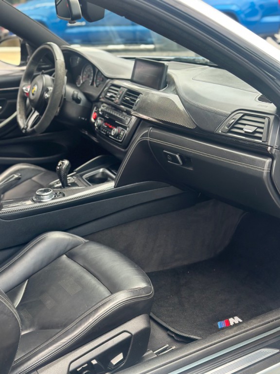 2015 BMW M4 Image 20