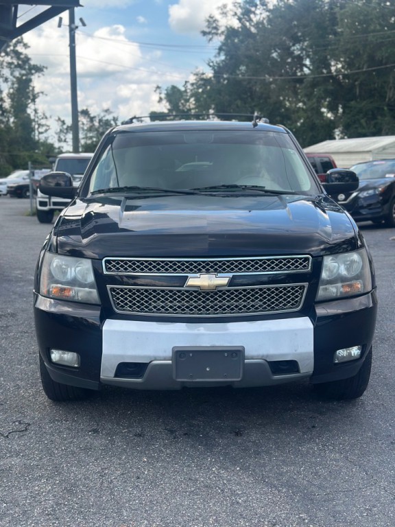 2011 Chevrolet Tahoe Image 3