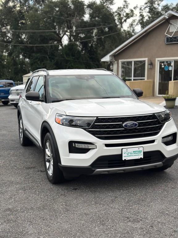 2020 Ford Explorer Image 2