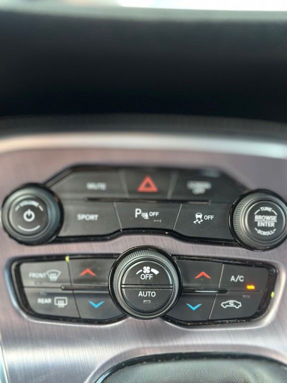 2018 Dodge Challenger Image 18