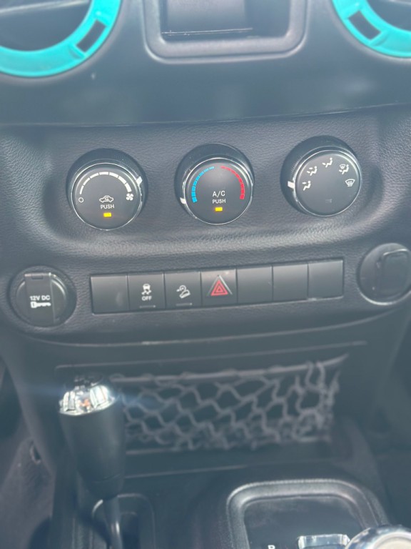 2015 Jeep Wrangler Unlimited Image 13