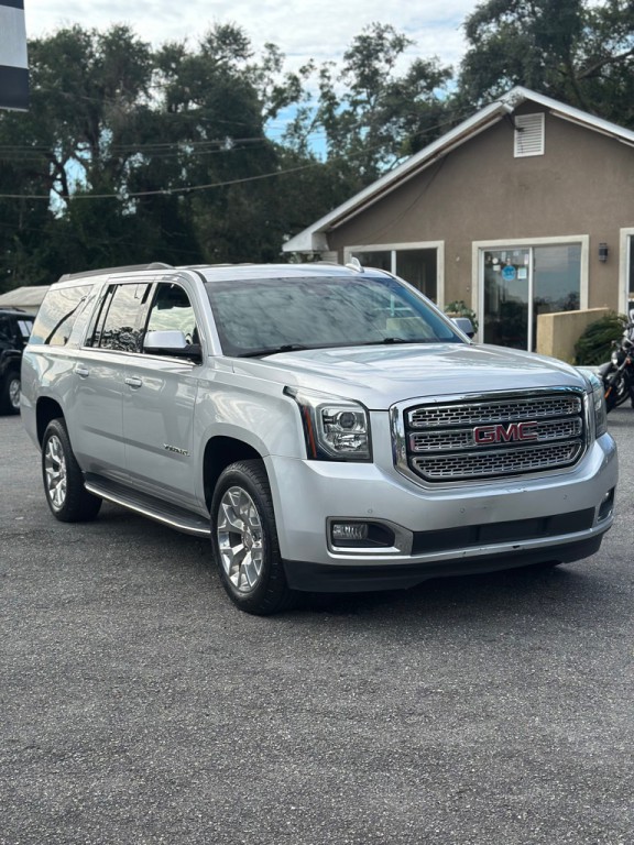 2019 GMC Yukon Image 2