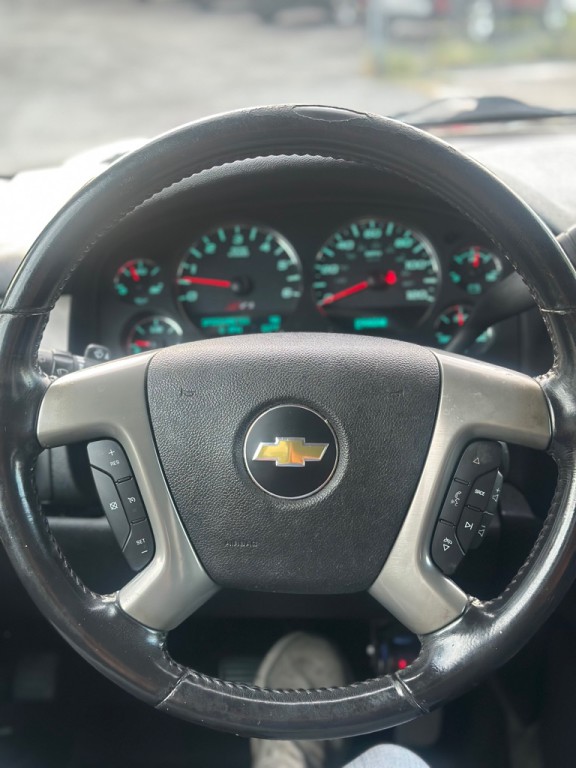 2012 Chevrolet Tahoe Image 11