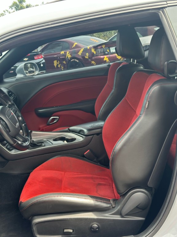2022 Dodge Challenger Image 9