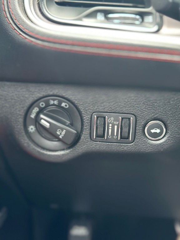 2022 Dodge Challenger Image 14