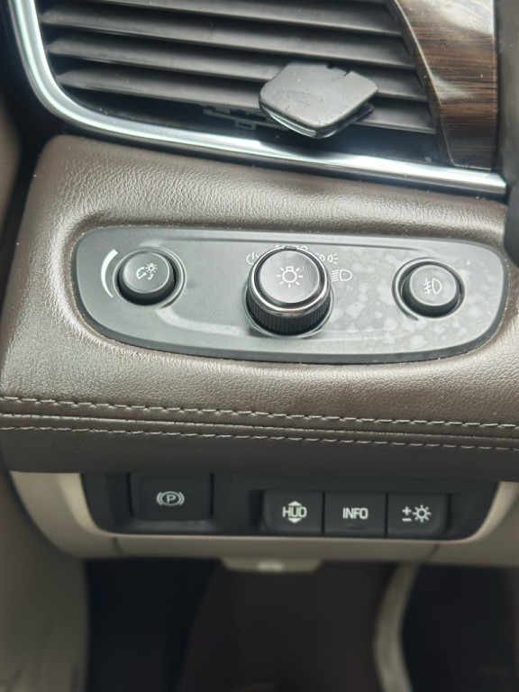 2017 Buick Lacrosse Image 9