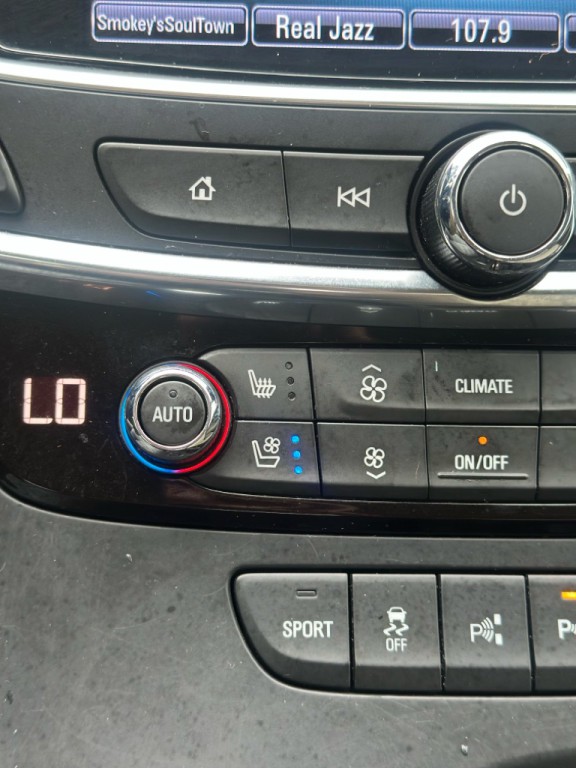2017 Buick Lacrosse Image 14