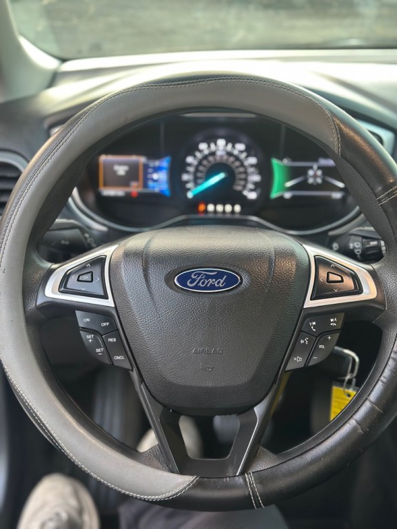 2016 Ford Fusion Image 9
