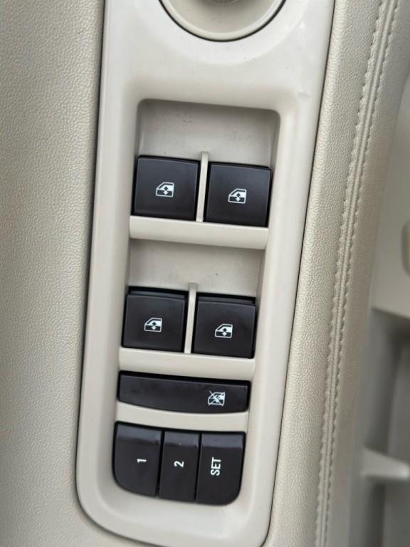 2015 Buick Lacrosse Image 9