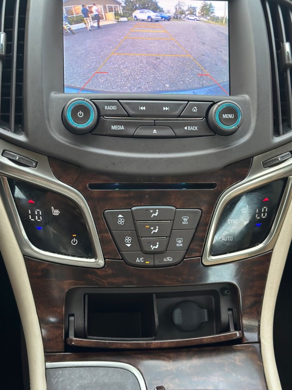2015 Buick Lacrosse Image 17