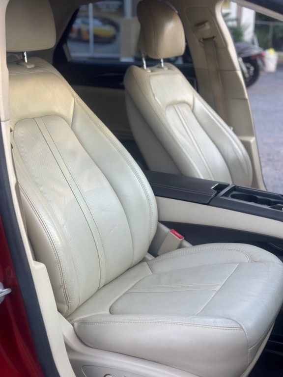 2014 Lincoln MKZ Image 18