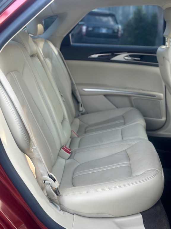 2014 Lincoln MKZ Image 19