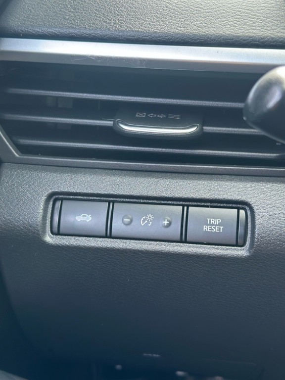 2019 Nissan Altima Image 10