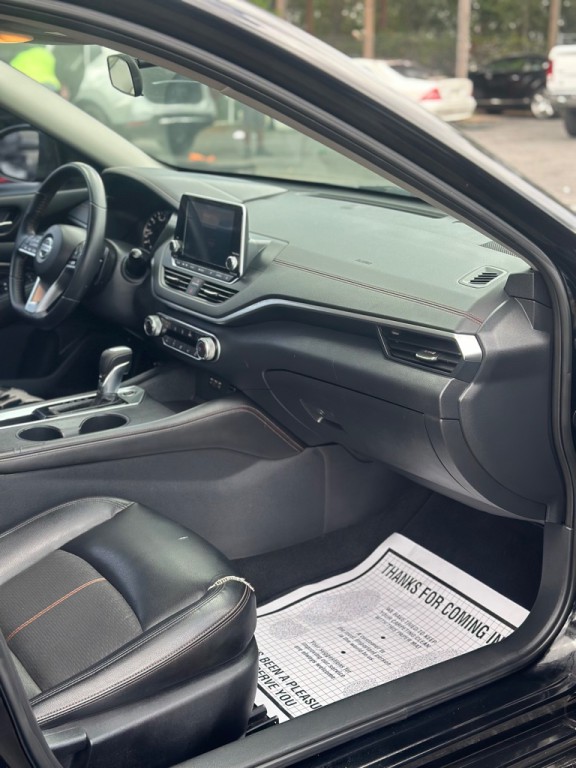 2019 Nissan Altima Image 16