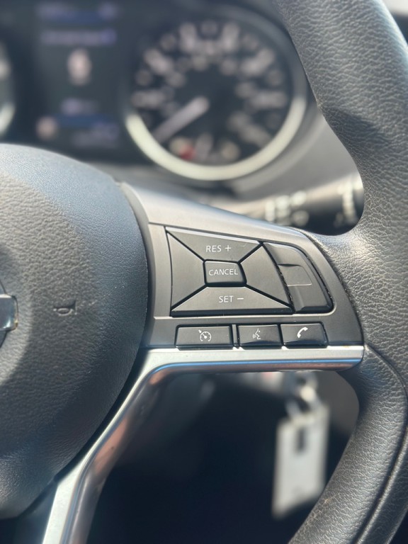 2020 Nissan Rogue Image 9