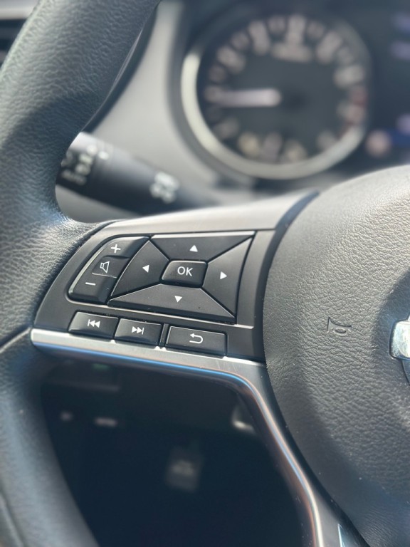 2020 Nissan Rogue Image 10