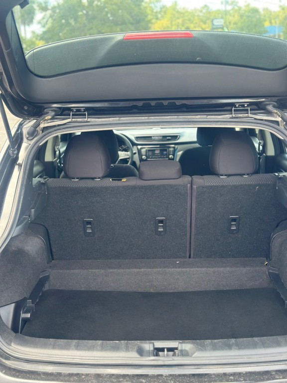 2020 Nissan Rogue Image 16