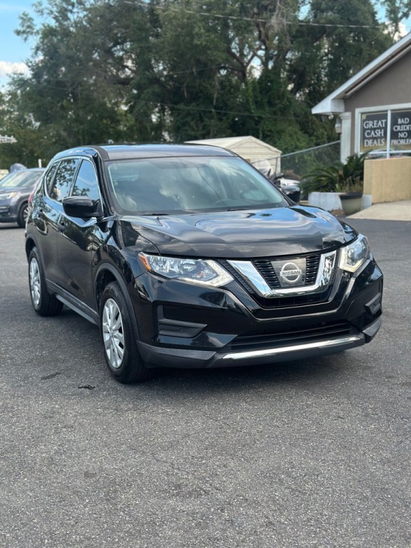 2017 Nissan Rogue Image 2