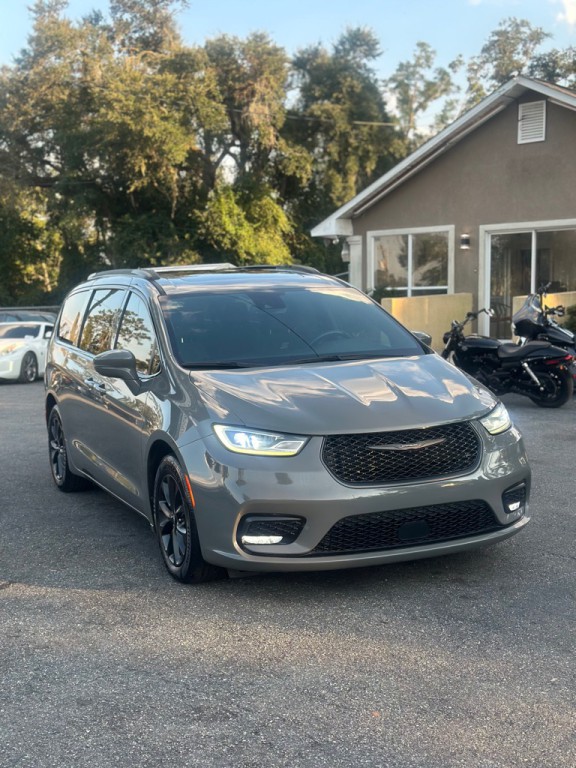 2021 Chrysler Pacifica Image 2
