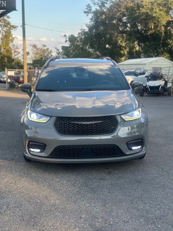 2021 Chrysler Pacifica Image 3