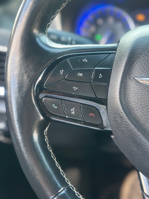 2021 Chrysler Pacifica Image 12