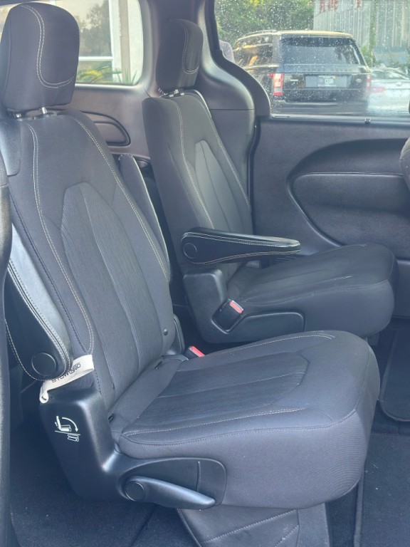 2021 Chrysler Pacifica Image 19
