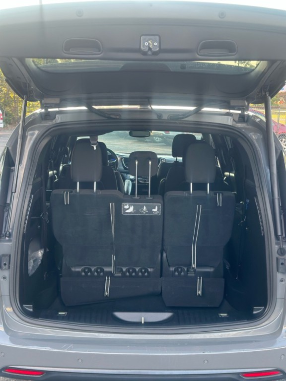 2021 Chrysler Pacifica Image 21