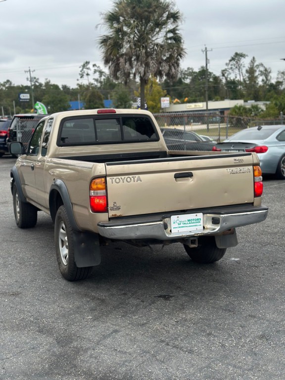 2004 Toyota Tacoma Image 4