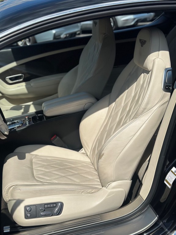 2012 Bentley Continental Image 10