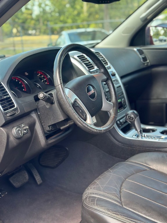 2010 GMC Acadia Image 7