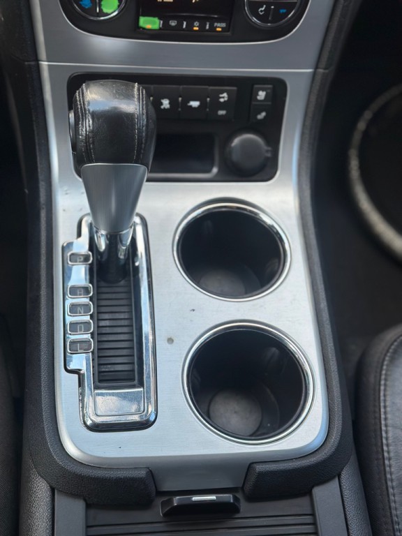 2010 GMC Acadia Image 15