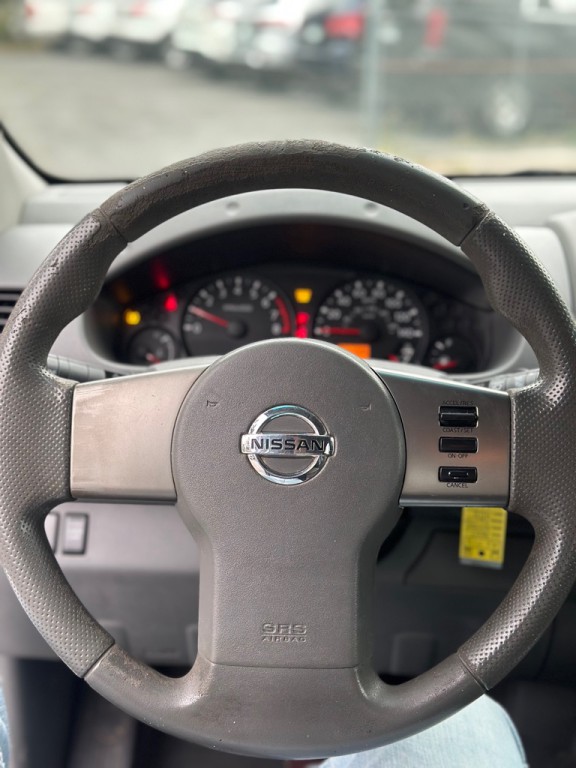2007 Nissan Frontier Image 9