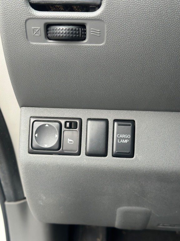 2007 Nissan Frontier Image 11