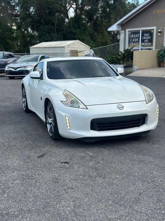 2015 Nissan 370Z Image 2