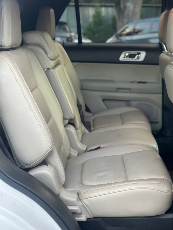 2014 Ford Explorer Image 20