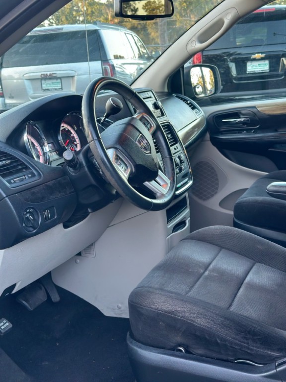 2013 Dodge Grand Caravan Image 5